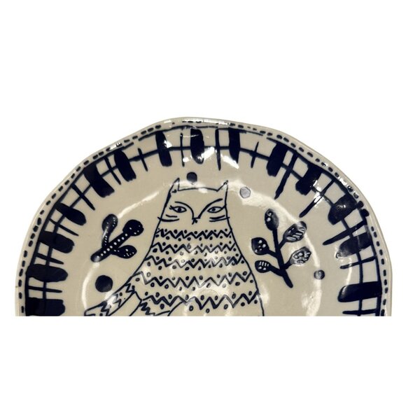 Super Cute Handcrafted Decorative Cream Navy Ceramic Cat Plate Whimsical 7.5" - Picture 2 of 4